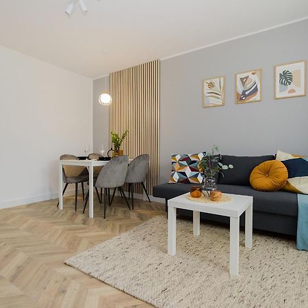 Apartamento Mia Metro Station, Reymonta Varsovia Exterior foto